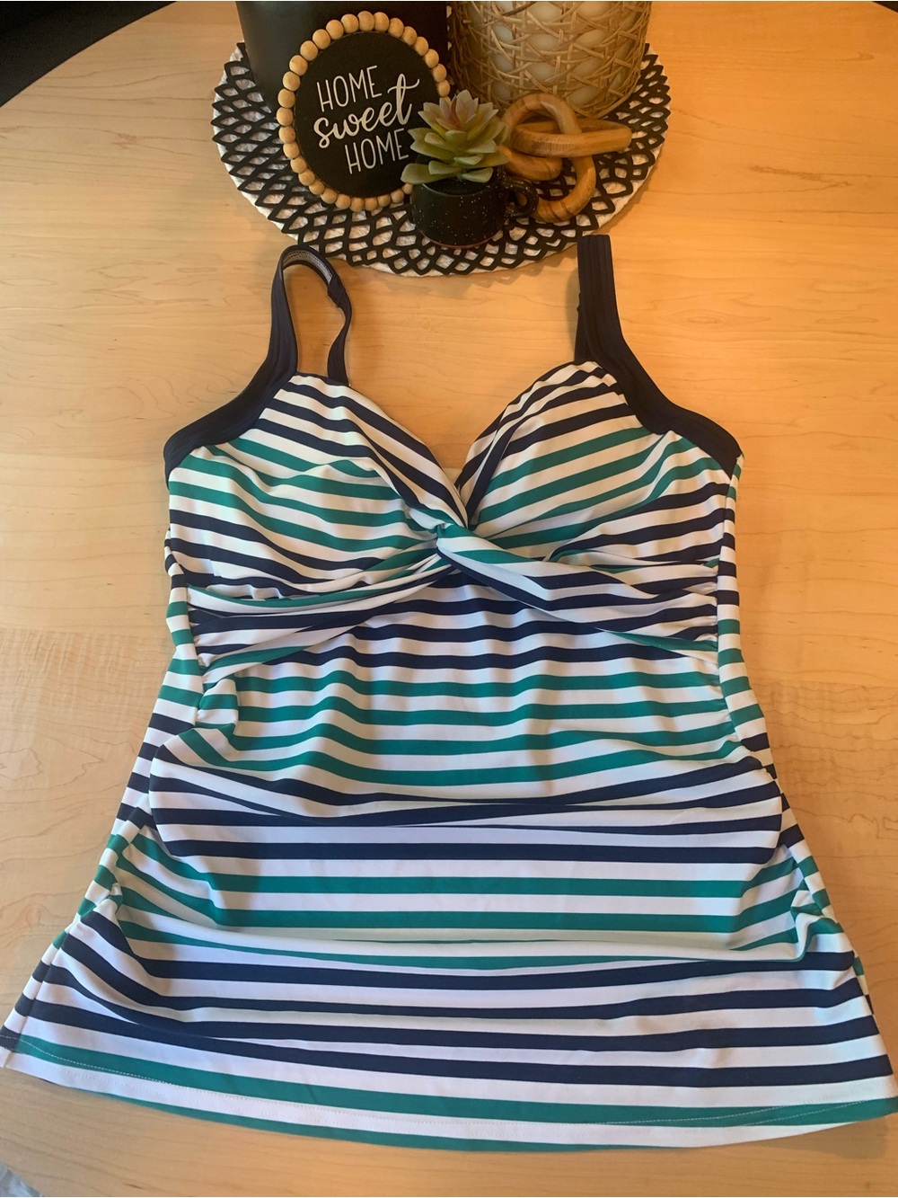 NWT Lands’ End Tankini top with underwire, Medium